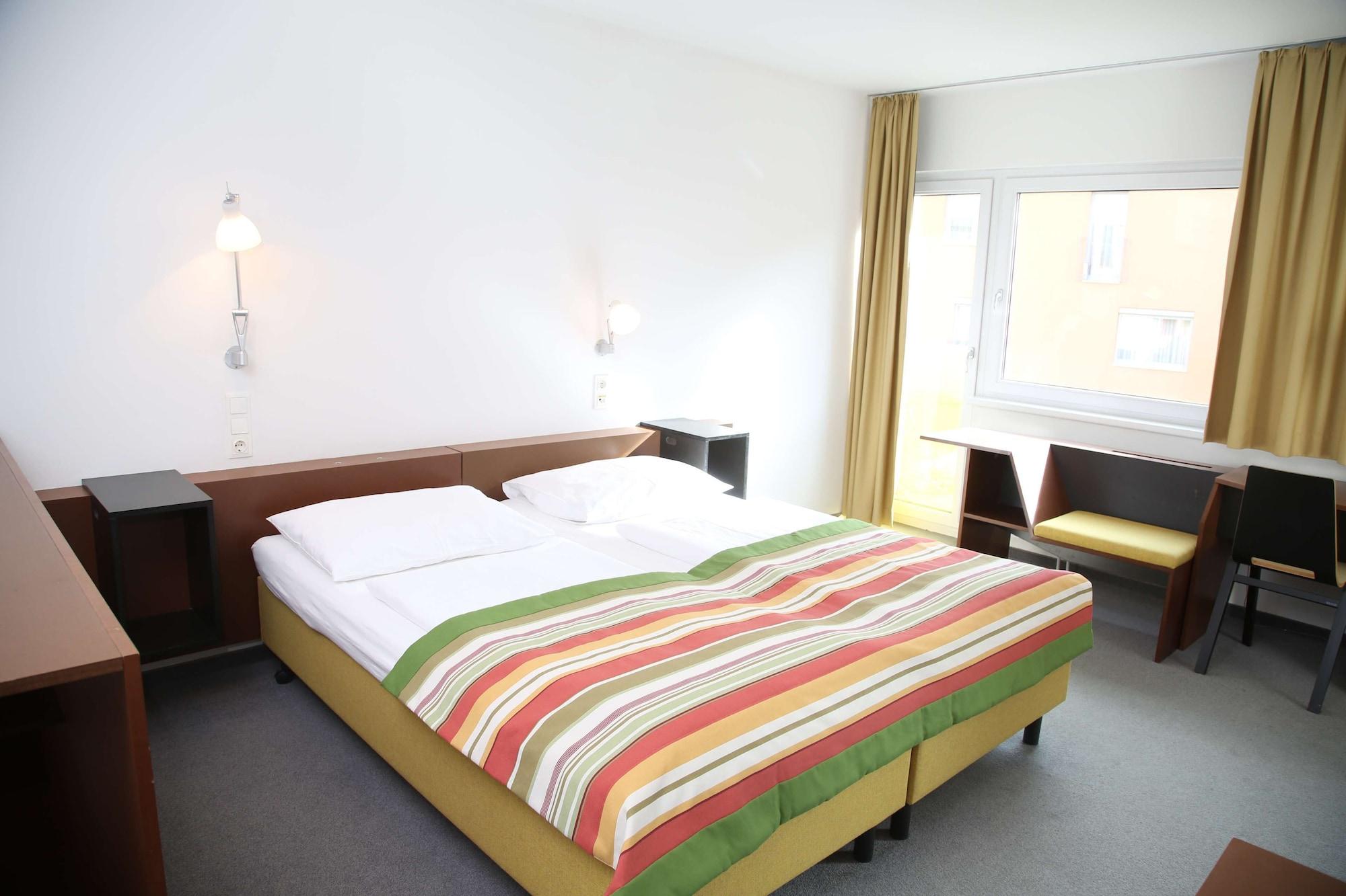 Kyriad Vienna Altmannsdorf Buitenkant foto