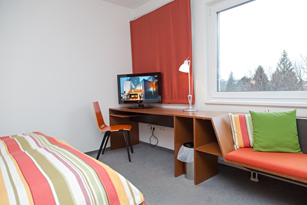 Kyriad Vienna Altmannsdorf Buitenkant foto